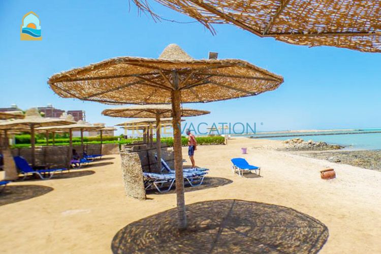 Sea view apartment for rent with private beach in El Ahyaa   Hurghada   Red Sea   Egypt   beach_e4938_lg